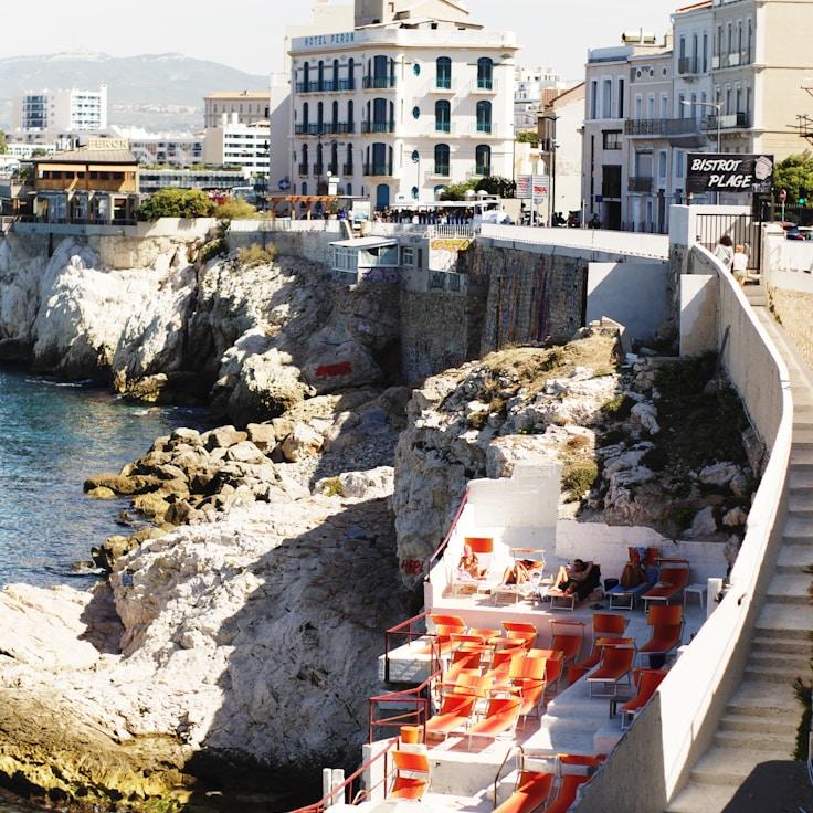 Family terraces and cafés for calm evenings in Zurich